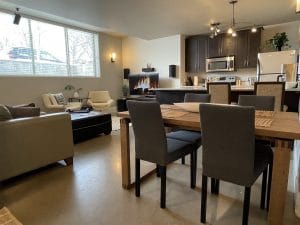 Dining for four, The Corner Suite