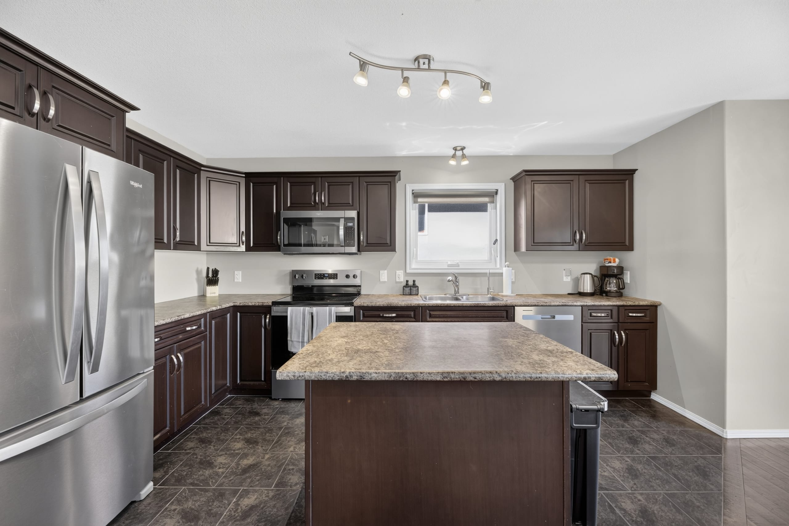 135 Senick Cres 11